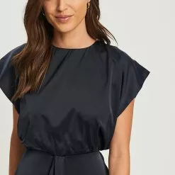 Tussah Madilyn Midi Dress 11 Tussah Madilyn Midi Dress -Tussah Shop tussah 4810 6967936 4