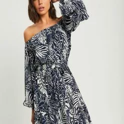 Tussah Loni Midi Dress 11 Tussah Loni Midi Dress -Tussah Shop tussah 8869 5018626 4