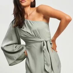 Tussah Cayla Midi Dress 11 Tussah Cayla Midi Dress -Tussah Shop tussah 9727 6937406 4